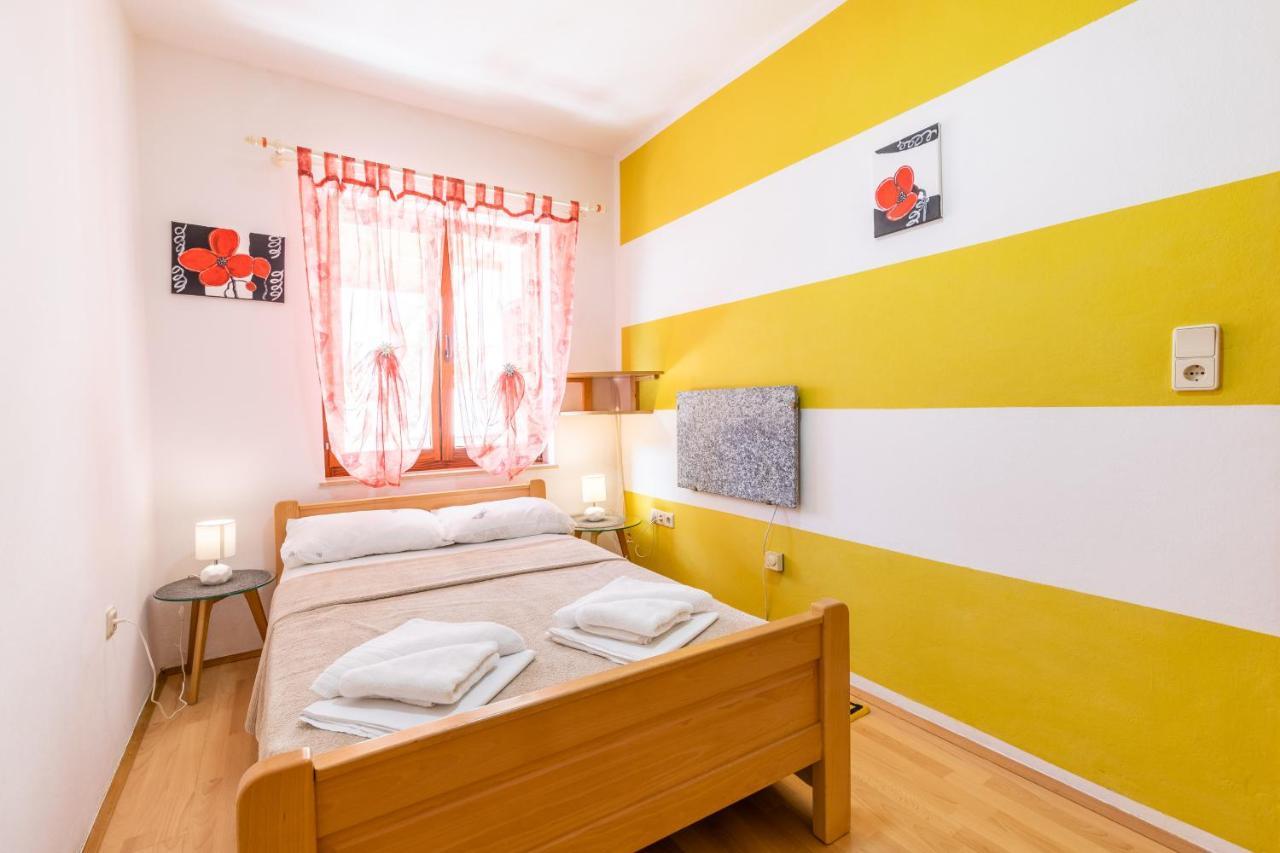 Lana Apartment