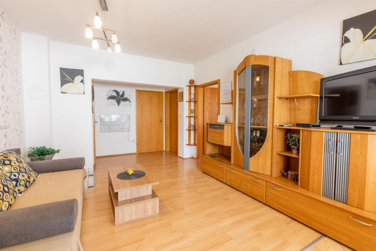 Apartment Lana *