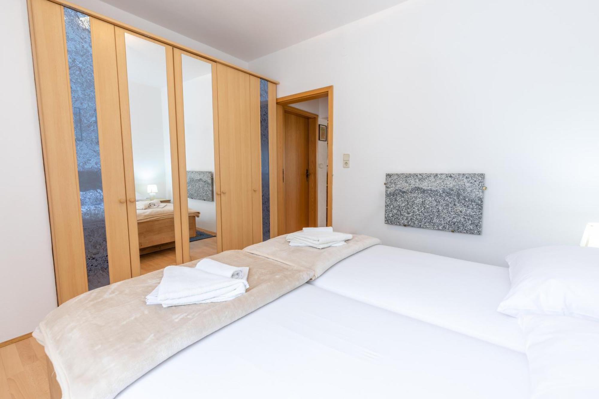 Apartment Lana Baška